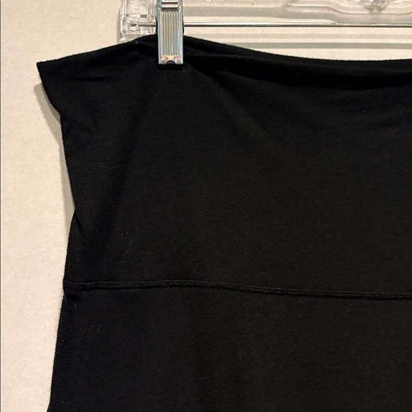 Old Navy - Knee Length skirt. Size Large TALL. Black. - Picture 2 of 12
